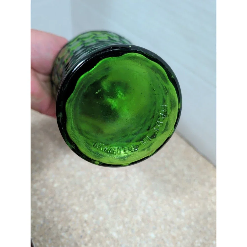 Vintage Green Glass Decanter Diamond Pattern Made in Taiwan 9